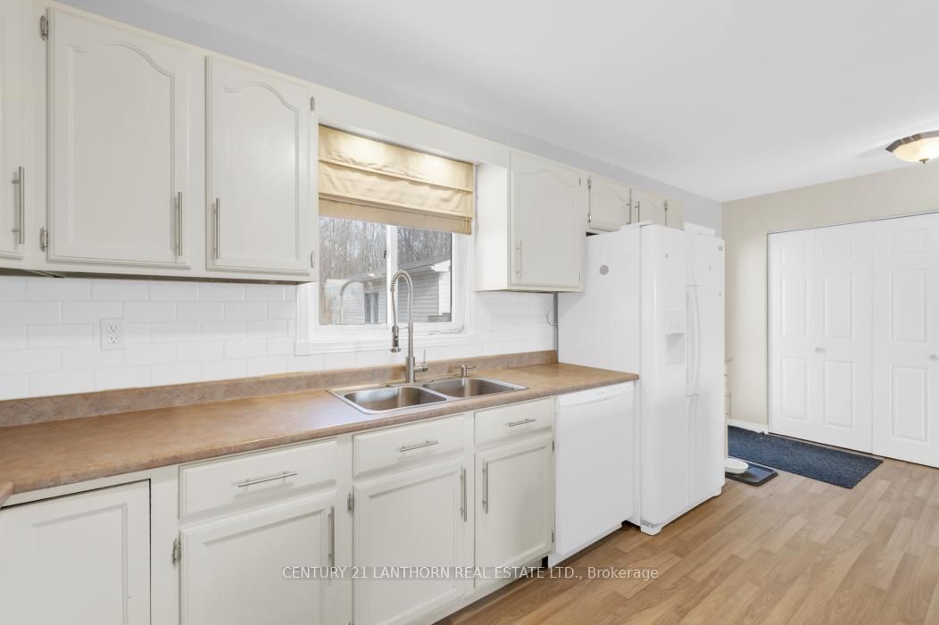 Detached House for sale at 93 Tannery Road, Madoc, Ontario, K0K 2K0 - Madoc - MLS: X12786930