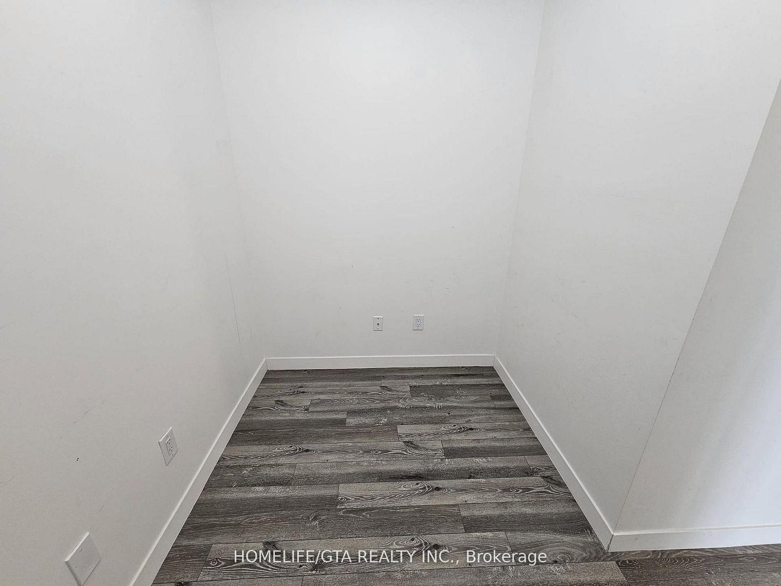 128 King Street N, Unit 811 - Photo 24