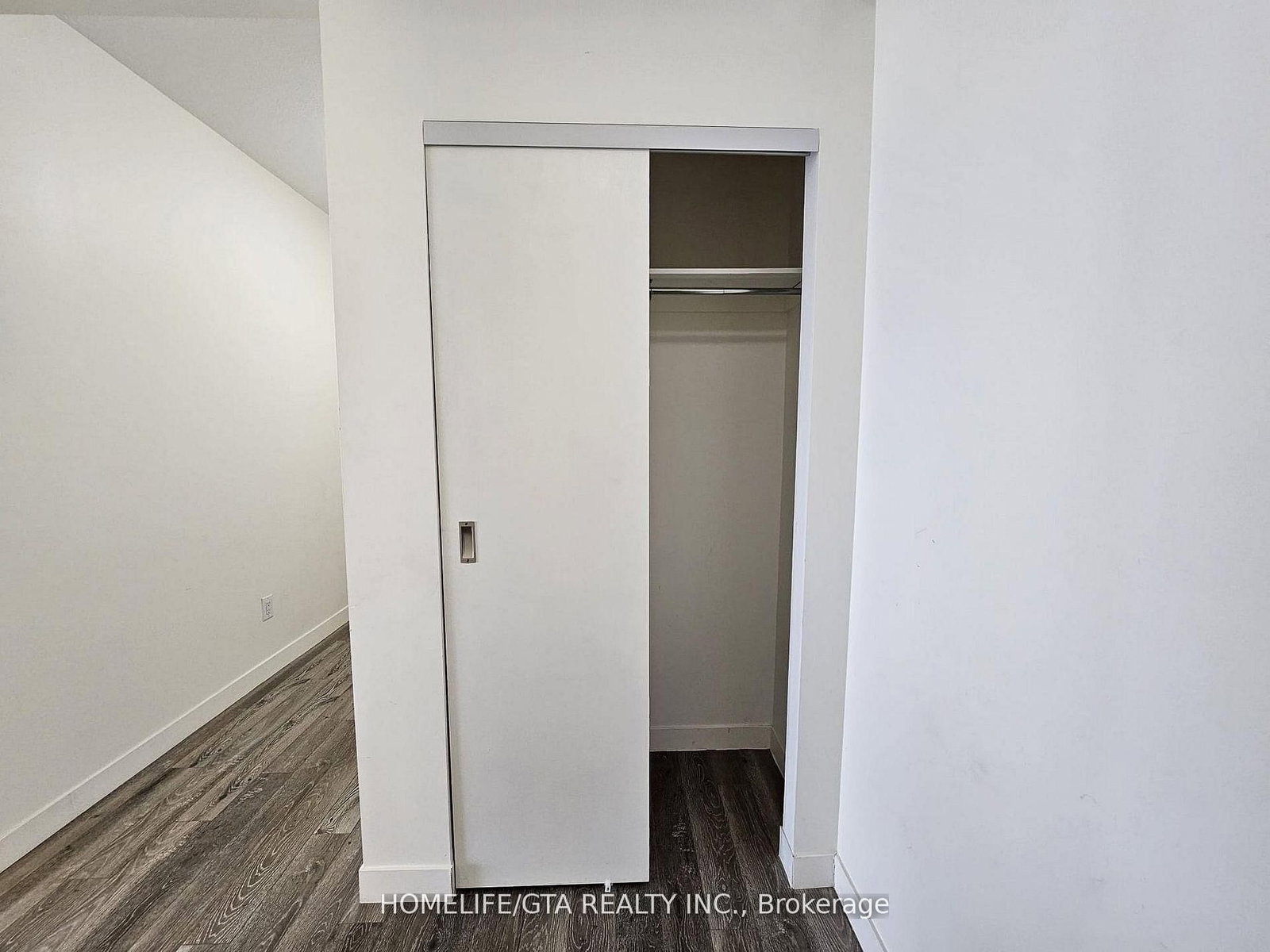 128 King Street N, Unit 811 - Photo 26