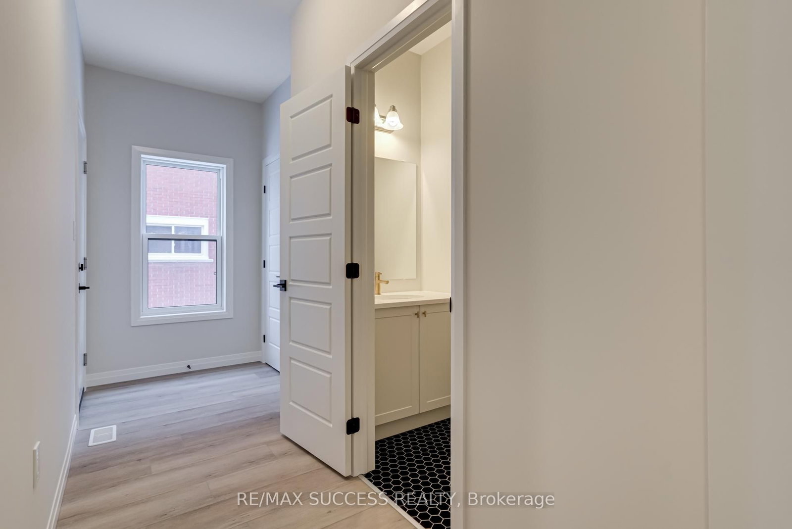 147 Siebert Avenue - Photo 18