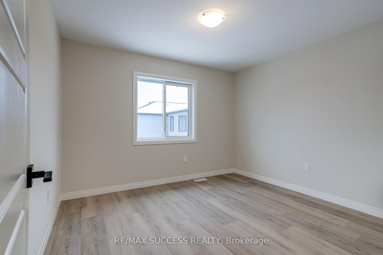 147 Siebert Avenue - Photo 33
