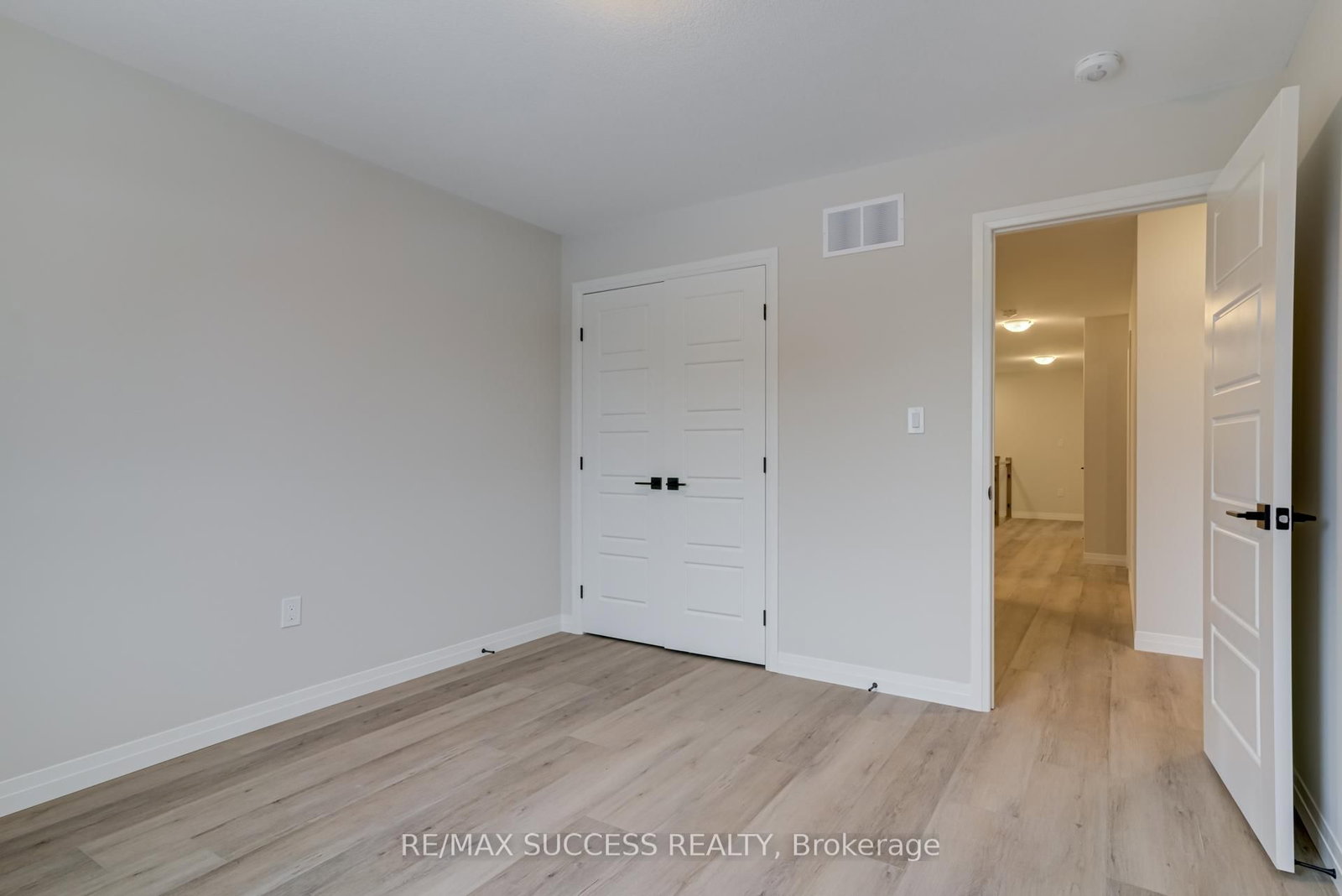 147 Siebert Avenue - Photo 34