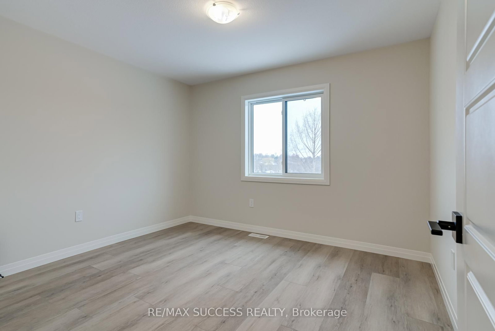 147 Siebert Avenue - Photo 35