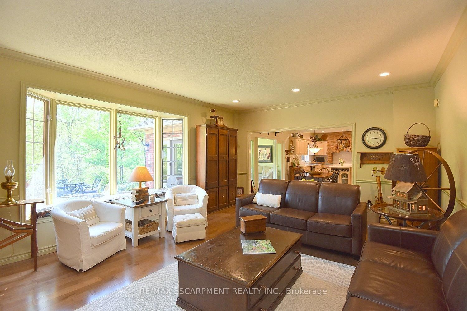 Detached House for sale at 712 ROBSON Road, Hamilton, Ontario, L8B 1H1 - Waterdown - MLS: X12787156