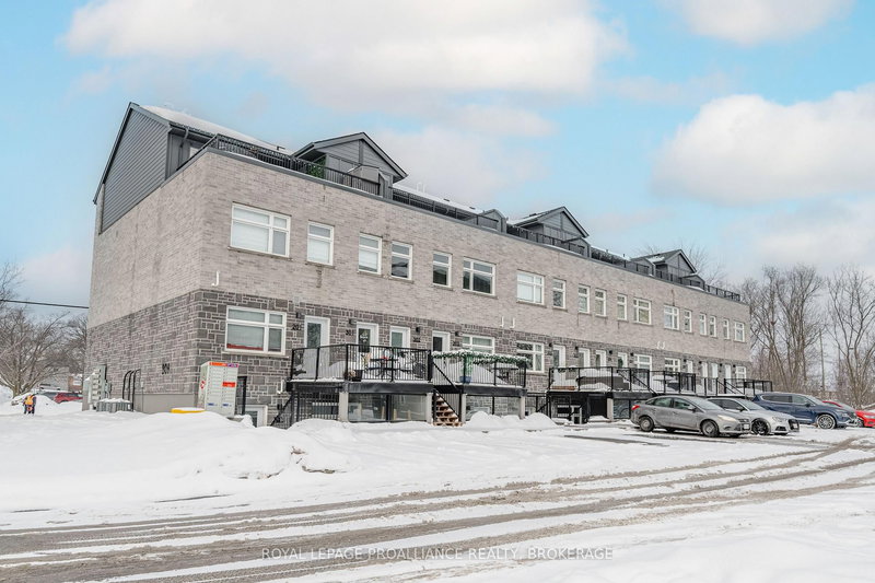 105 - 809 Development Dr, Kingston, K7M 0J4 | Image 2