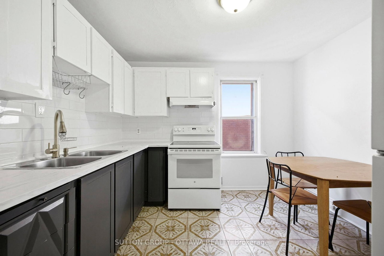 244 ROCHESTER Street, Unit 2 - Photo 10