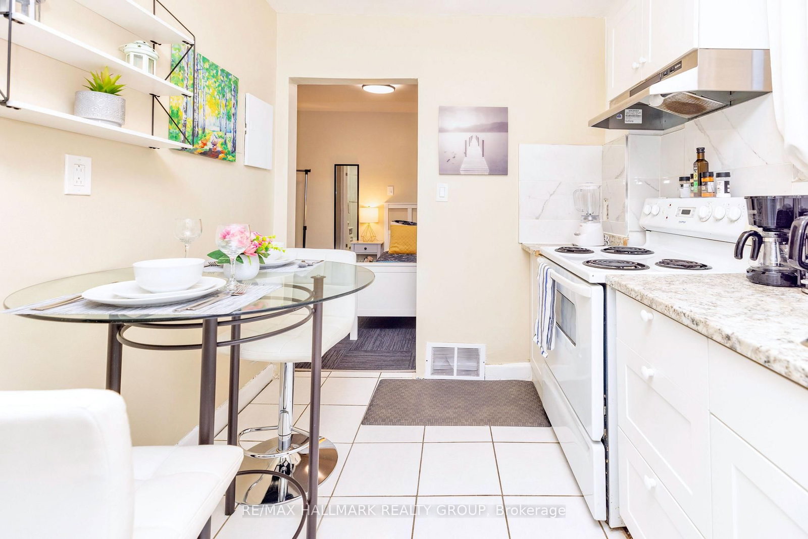 456 BRONSON Avenue, Unit 4 - Photo 11