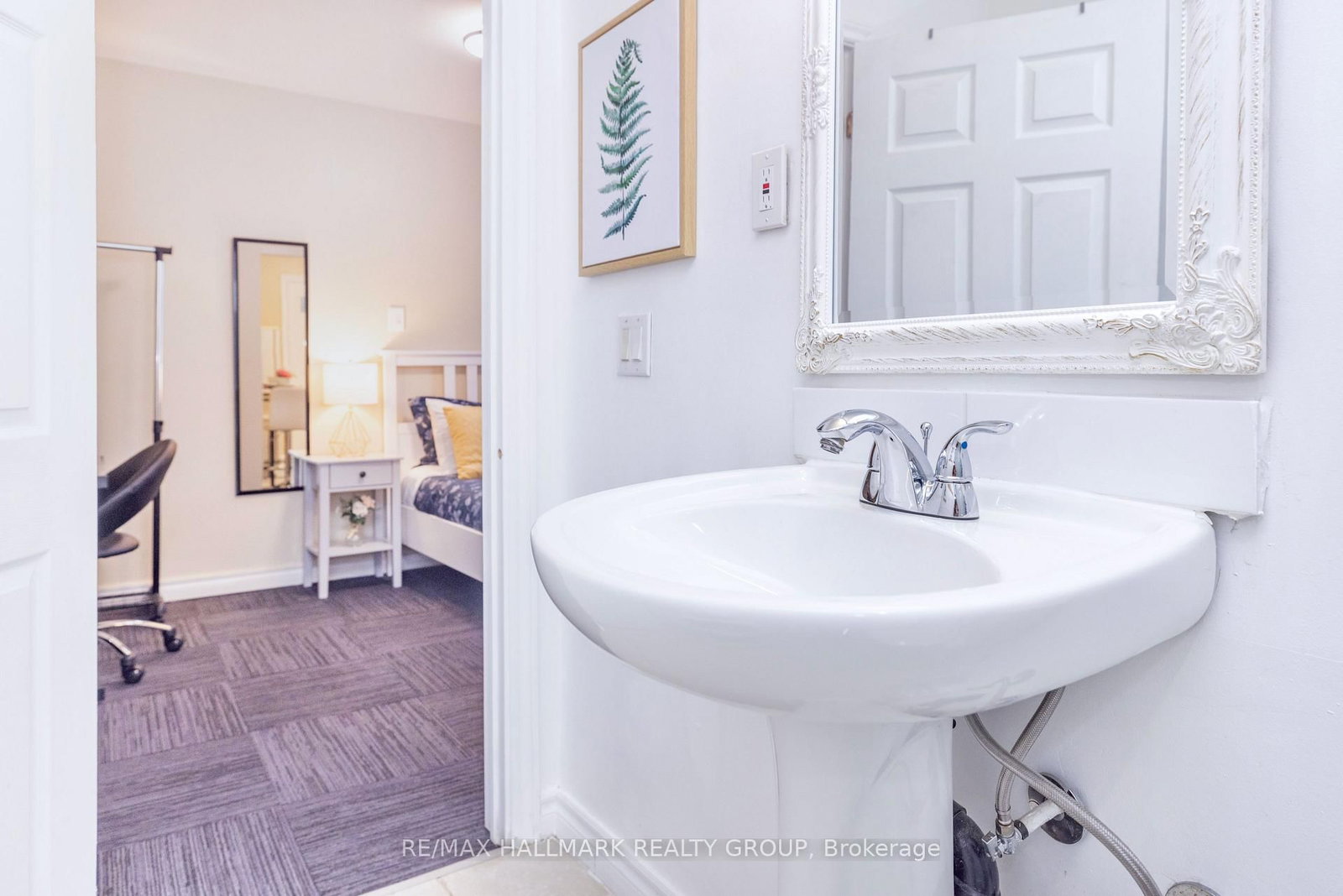 456 BRONSON Avenue, Unit 4 - Photo 16