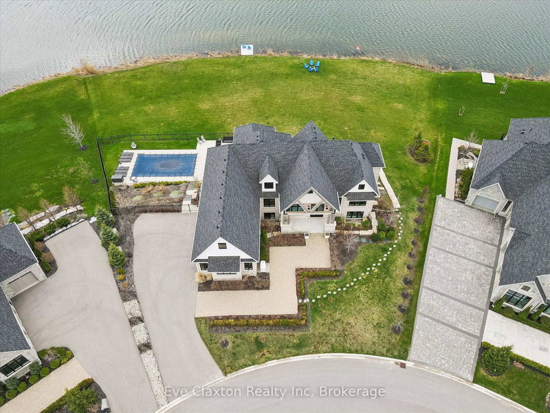 129 Heritage Lake Dr, Puslinch, N0B 2J0 | Image 2