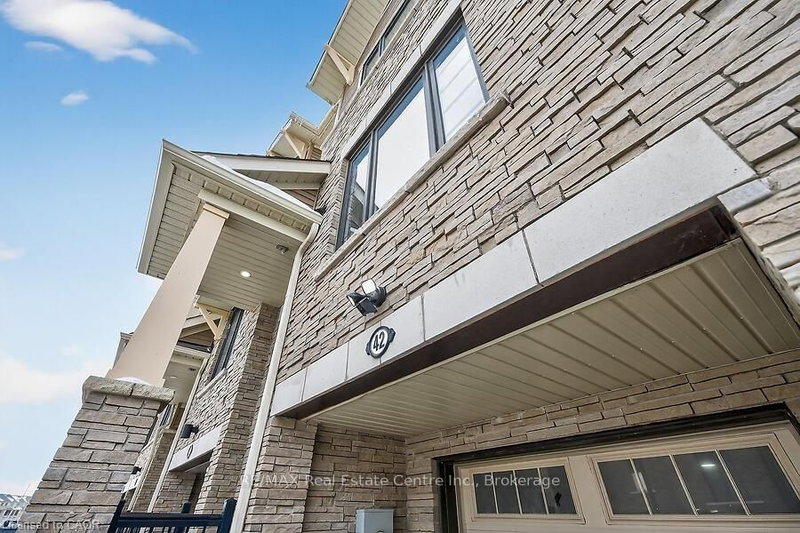 42 - 185 Bedrock Dr, Hamilton, L8J 0M5 | Image 3