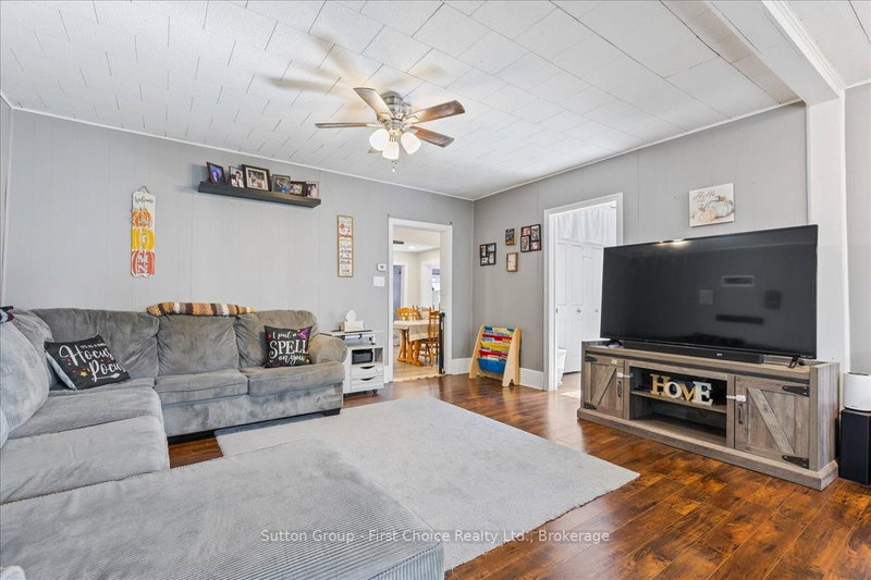 33 Victoria St, West Perth, N0K 1N0 | Image 3