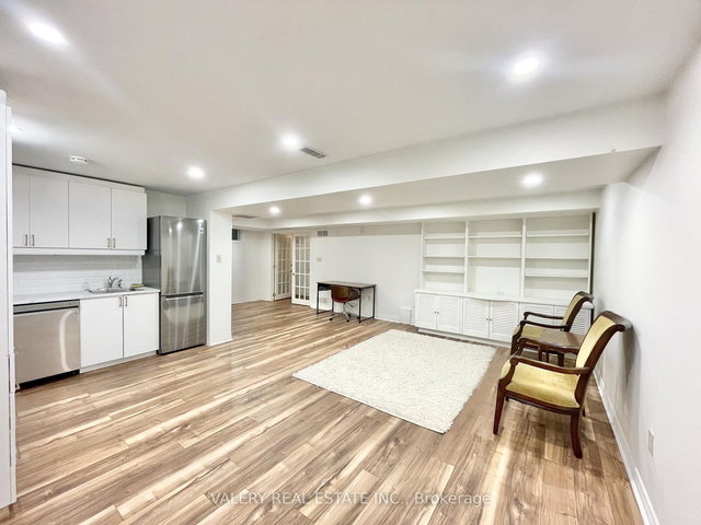 Lower - 12 Weatherstone Court