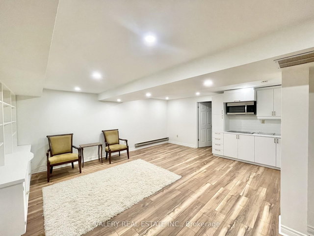 Lower - 12 Weatherstone Court