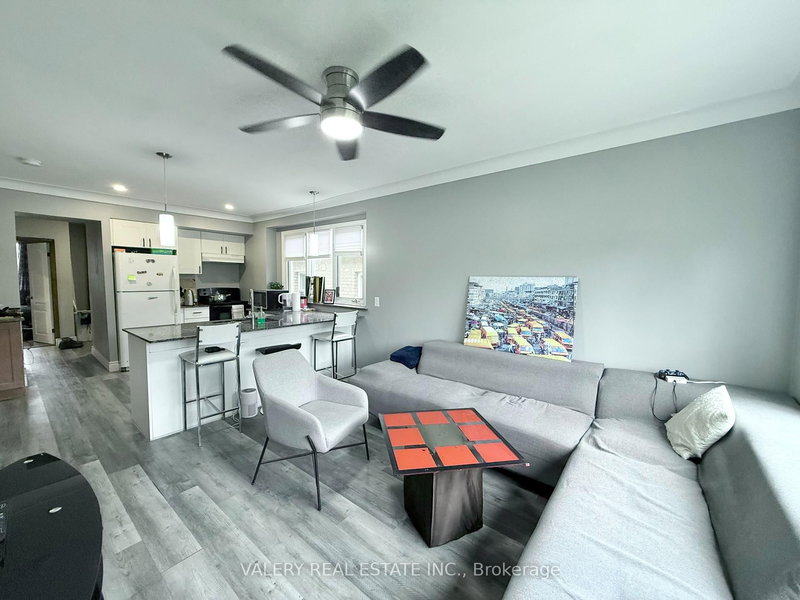 1102 Langlois Ave Ave, Windsor, N9A 2H5 | Image 3