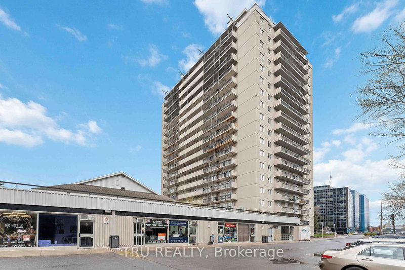 PH4 - 158A McArthur Ave, Ottawa, K1L 7E7 | Image 3