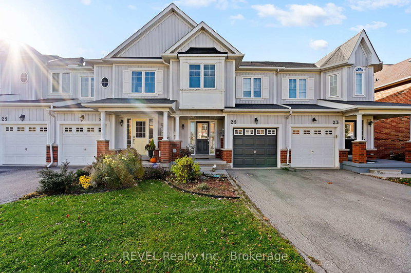 25 Colonel Lyall St, St. Catharines, L2P 0B3 | Image 2