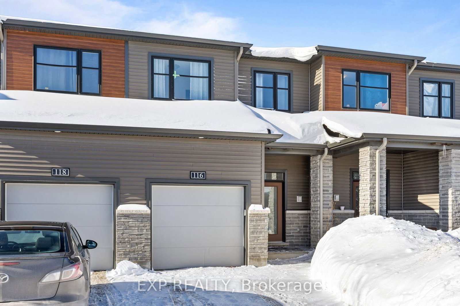 Townhouse for sale at 116 Maynooth Court, Ottawa, Ontario, K2J 6Y4 - Barrhaven - Half Moon Bay - MLS: X12789294