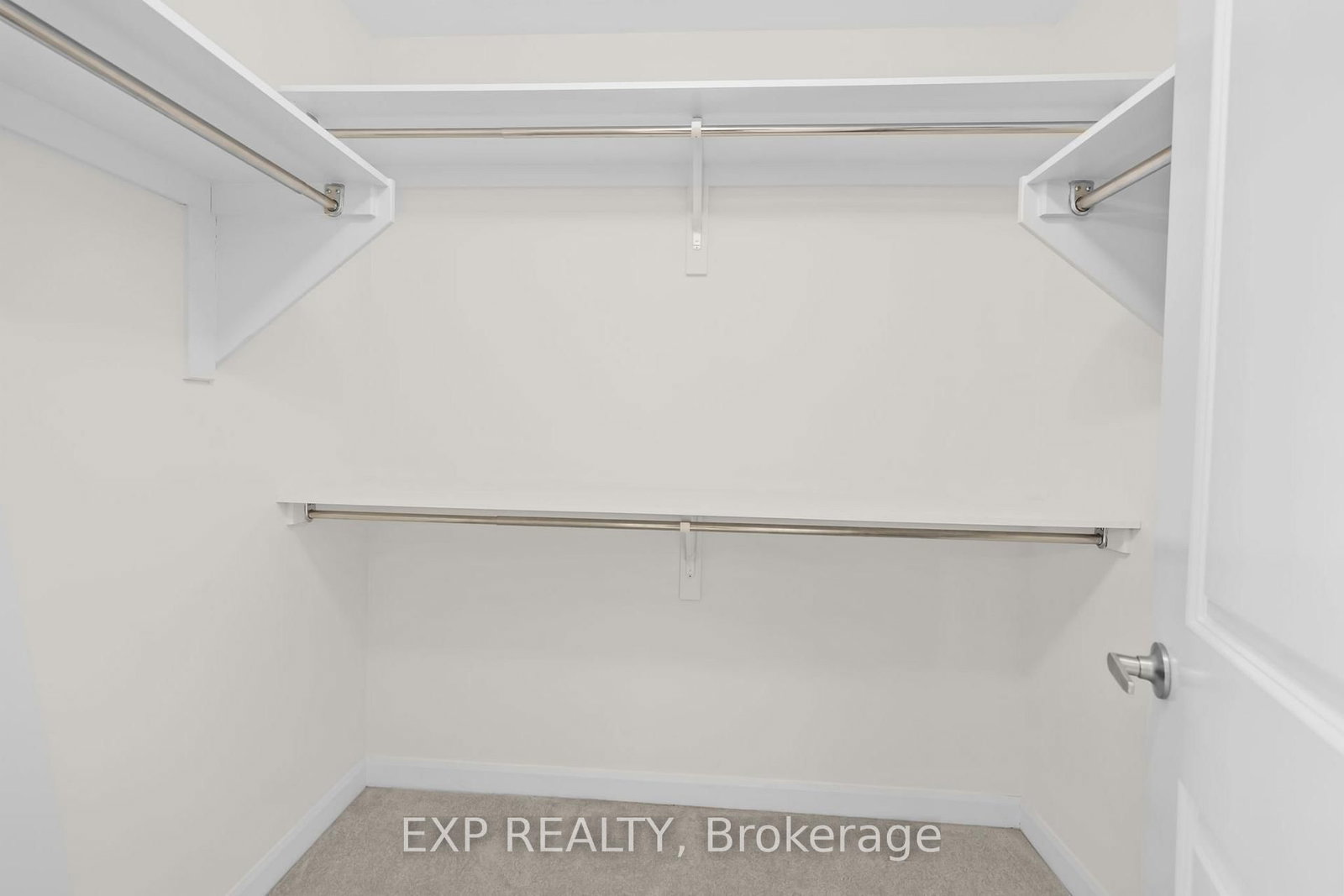 Townhouse for sale at 116 Maynooth Court, Ottawa, Ontario, K2J 6Y4 - Barrhaven - Half Moon Bay - MLS: X12789294