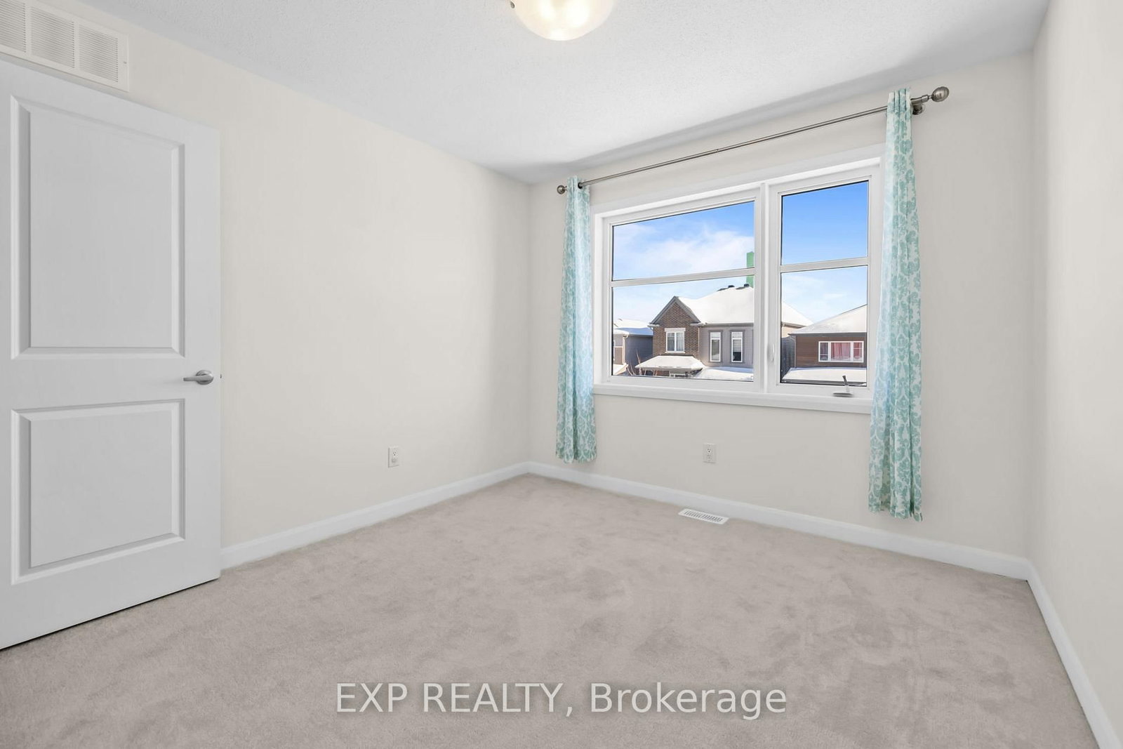 Townhouse for sale at 116 Maynooth Court, Ottawa, Ontario, K2J 6Y4 - Barrhaven - Half Moon Bay - MLS: X12789294