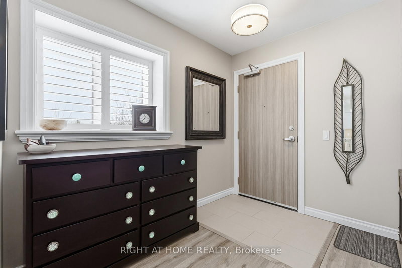 301 - 25 King St, Kawartha Lakes, K9V 1C4 | Image 2