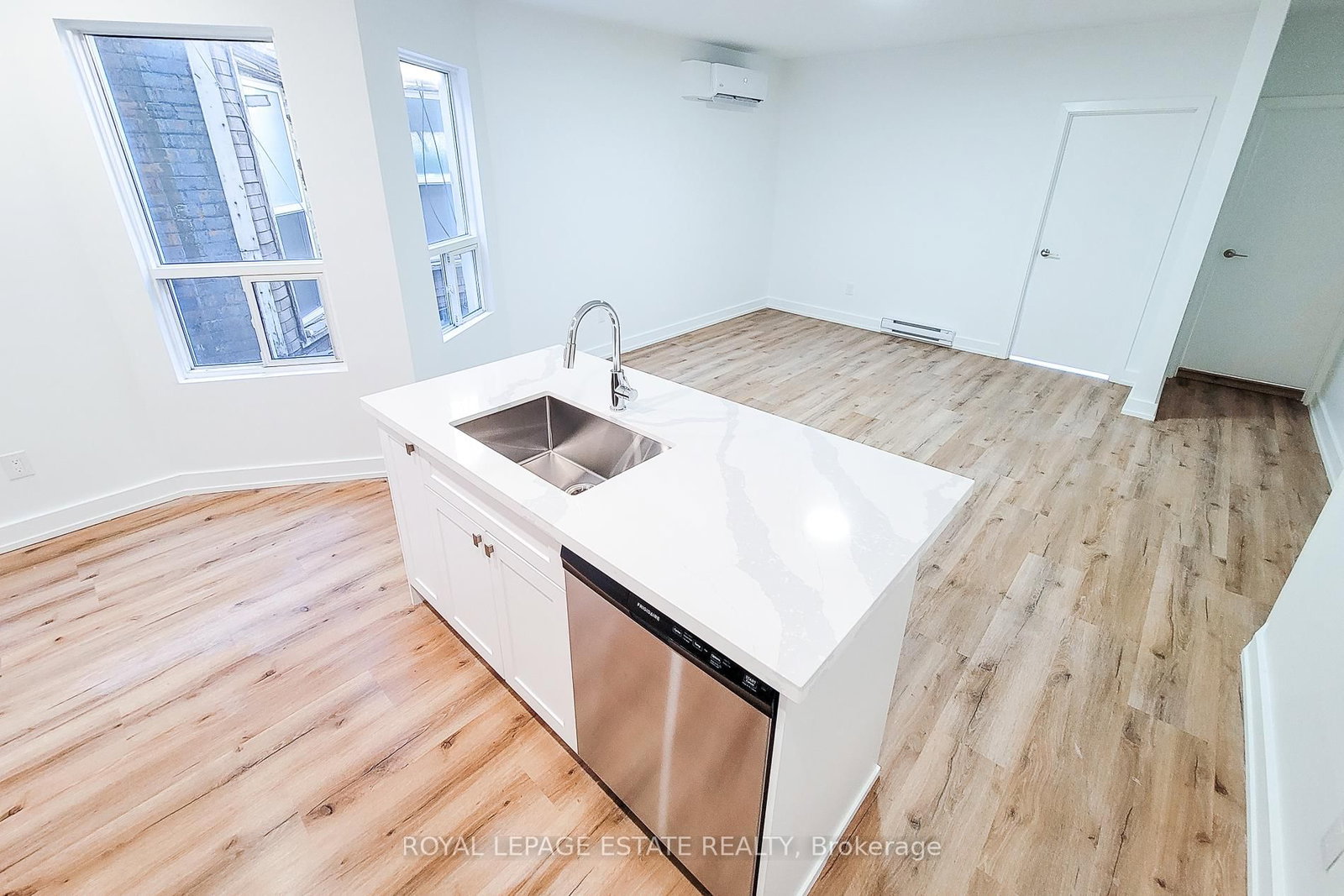 Semi-Detached House for lease at 1-1052 Barton Street, Hamilton, Ontario, L8L 3E5 - Crown Point - MLS: X12790720