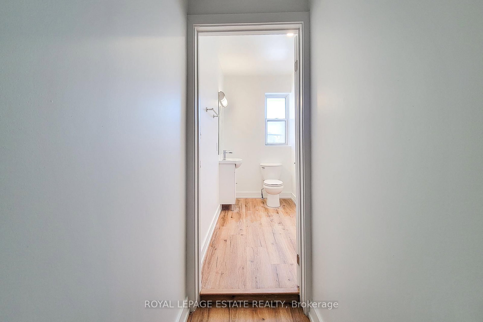 Semi-Detached House for lease at 1-1052 Barton Street, Hamilton, Ontario, L8L 3E5 - Crown Point - MLS: X12790720