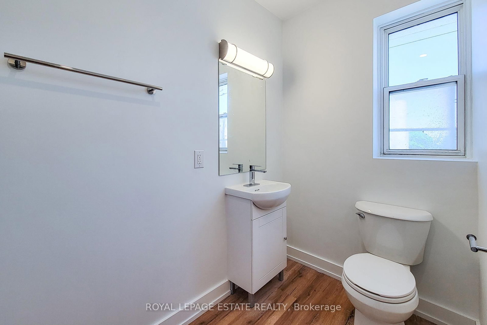 Semi-Detached House for lease at 1-1052 Barton Street, Hamilton, Ontario, L8L 3E5 - Crown Point - MLS: X12790720