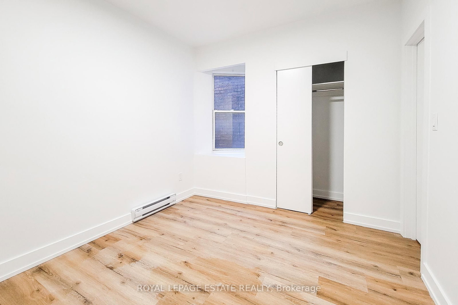 Semi-Detached House for lease at 1-1052 Barton Street, Hamilton, Ontario, L8L 3E5 - Crown Point - MLS: X12790720