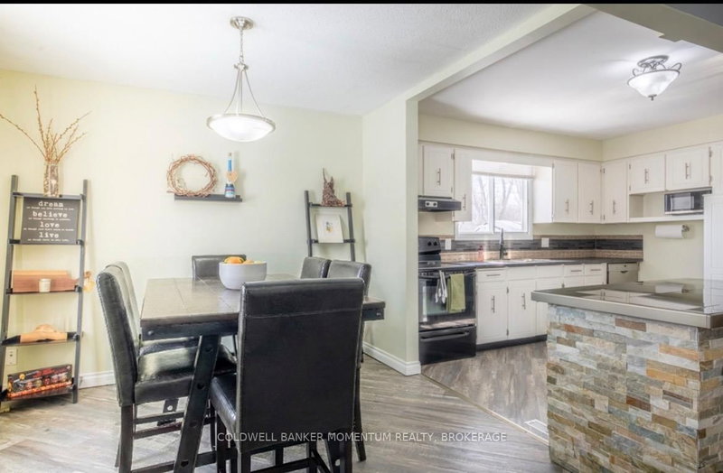 1145 Pettit Rd, Fort Erie, L2A 5A2 | Image 3