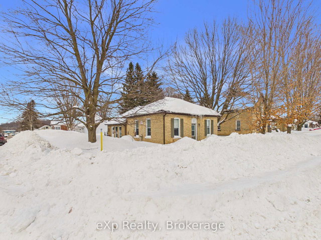 110 Amelia St. Street