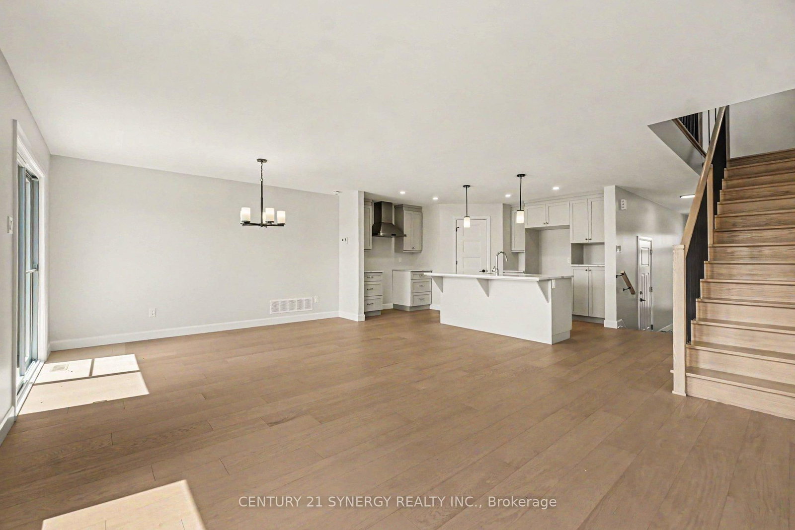 68 Helen Street • North Stormont, ON photo 12