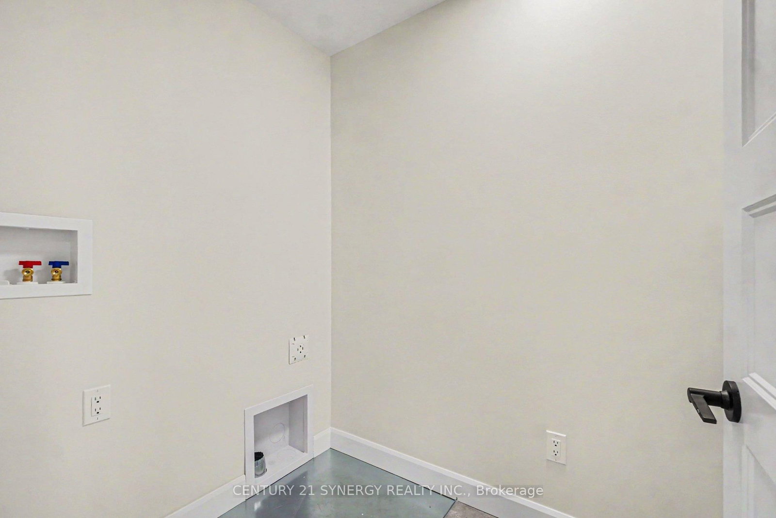 68 Helen Street • North Stormont, ON photo 27