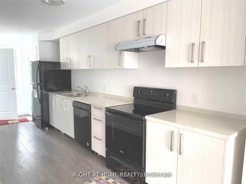 351 Chaffey St, Welland, L3B 0K5 | Image 3