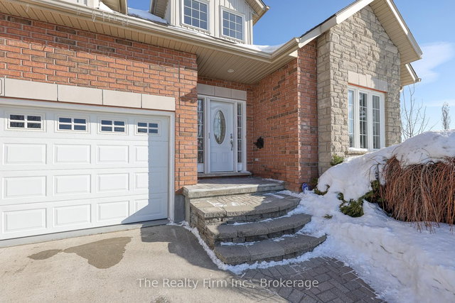 779 Garden Court Crescent