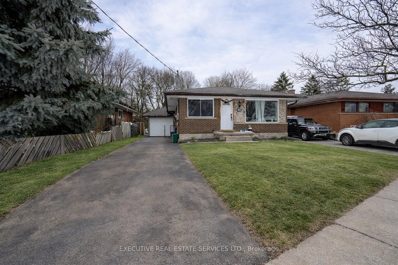 268 Ross Ave, Kitchener, N2A 1V6 | Image 2