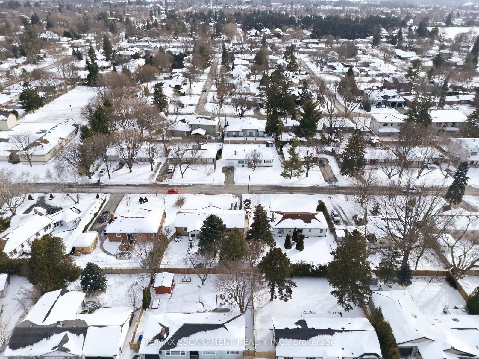 Detached House for sale at 42 Gilbert Avenue, Hamilton, Ontario, L9G 1R4 - Ancaster - MLS: X12792158