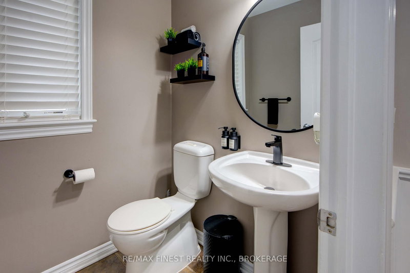 496 Cheryl Pl, Kingston, K7K 0B2 | Image 3