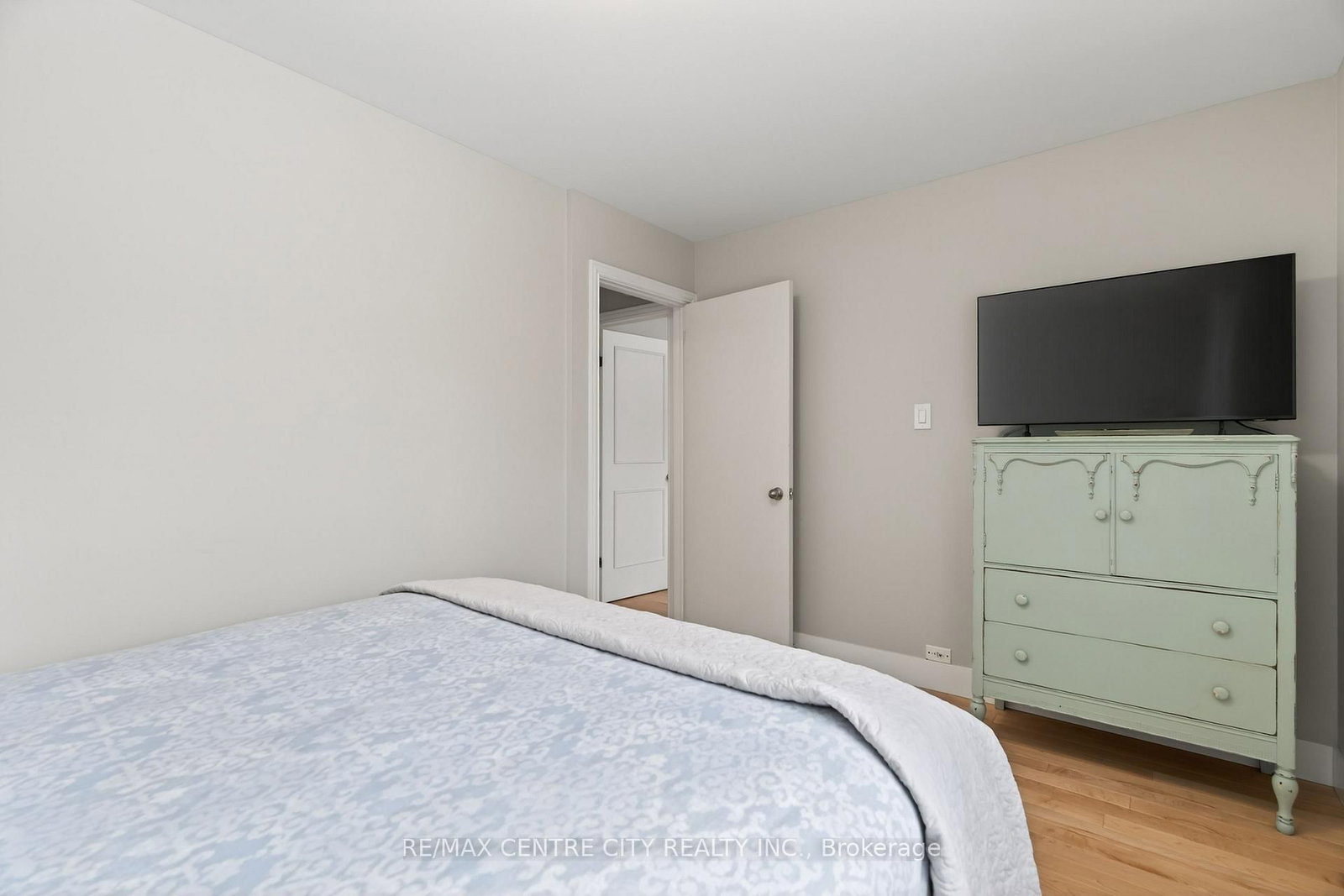 Detached House for sale at 1102 Prince Philip Drive, London North, Ontario, N6H 4E5 - North M - MLS: X12792554