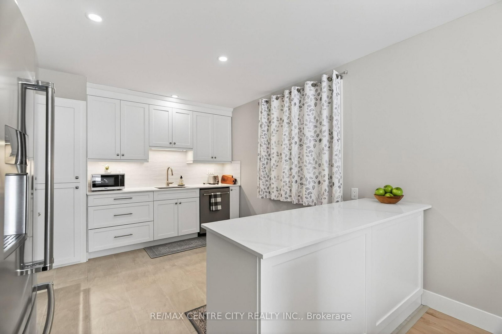 Detached House for sale at 1102 Prince Philip Drive, London North, Ontario, N6H 4E5 - North M - MLS: X12792554