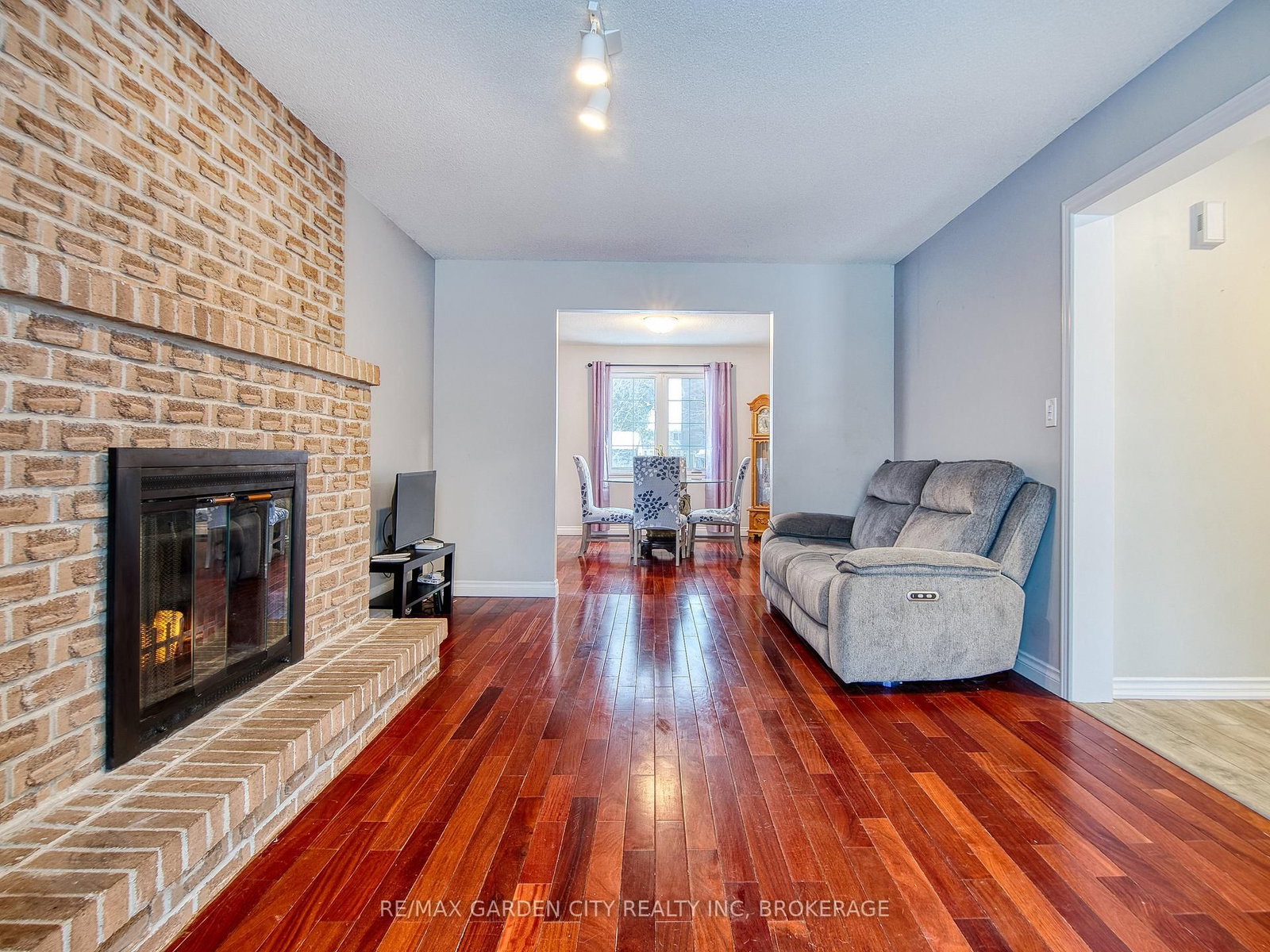 Detached House for sale at 51 Huntington Lane, St. Catharines, Ontario, L2S 3R5 - Grapeview - MLS: X12792640