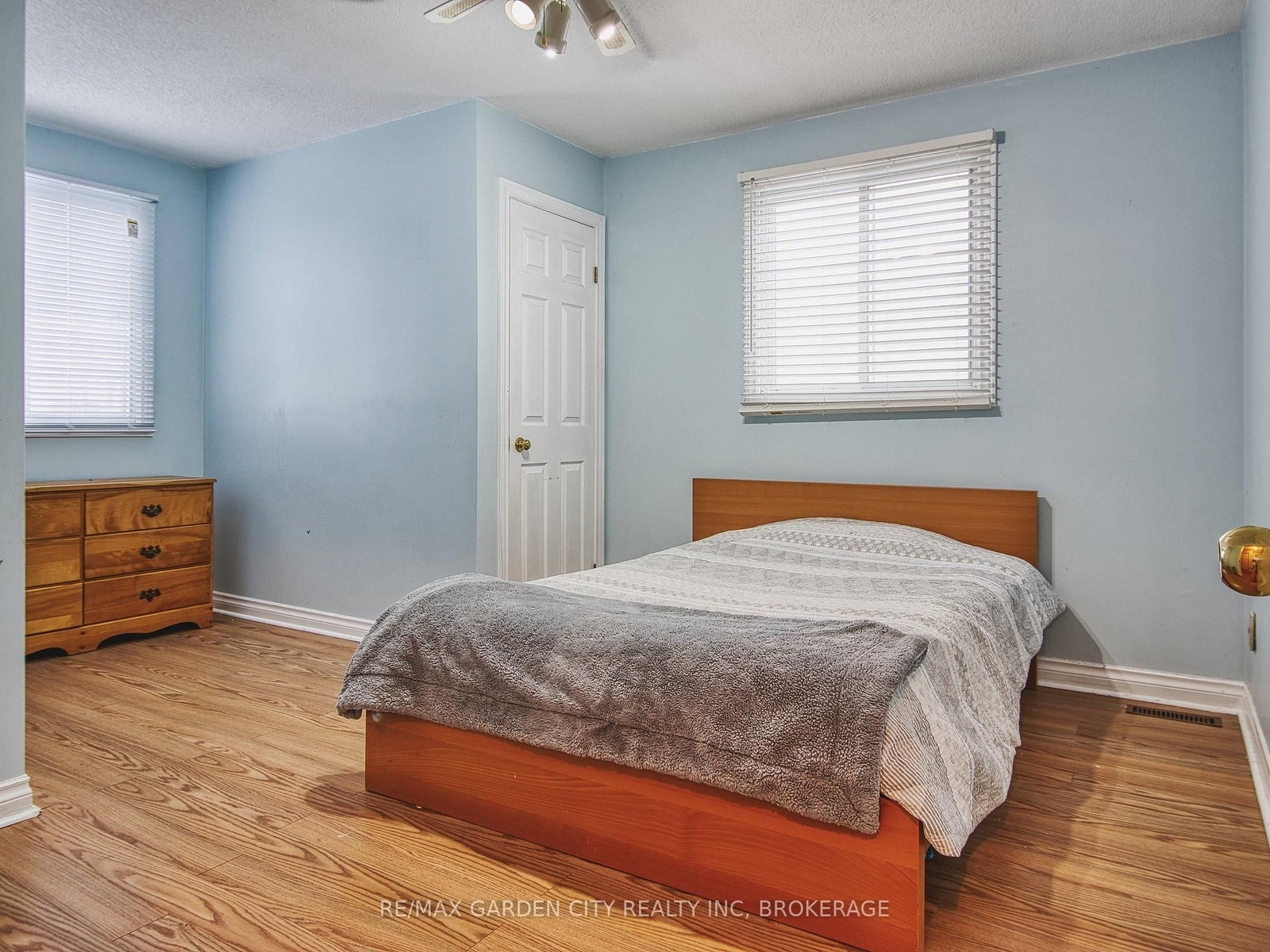 Detached House for sale at 51 Huntington Lane, St. Catharines, Ontario, L2S 3R5 - Grapeview - MLS: X12792640