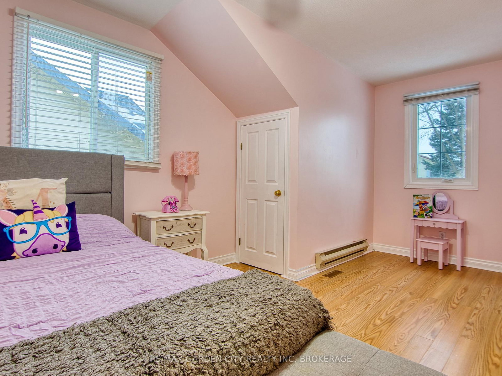 Detached House for sale at 51 Huntington Lane, St. Catharines, Ontario, L2S 3R5 - Grapeview - MLS: X12792640