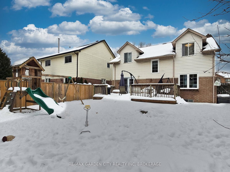 51 Huntington Lane, St. Catharines, L2S 3R5 | Image 3