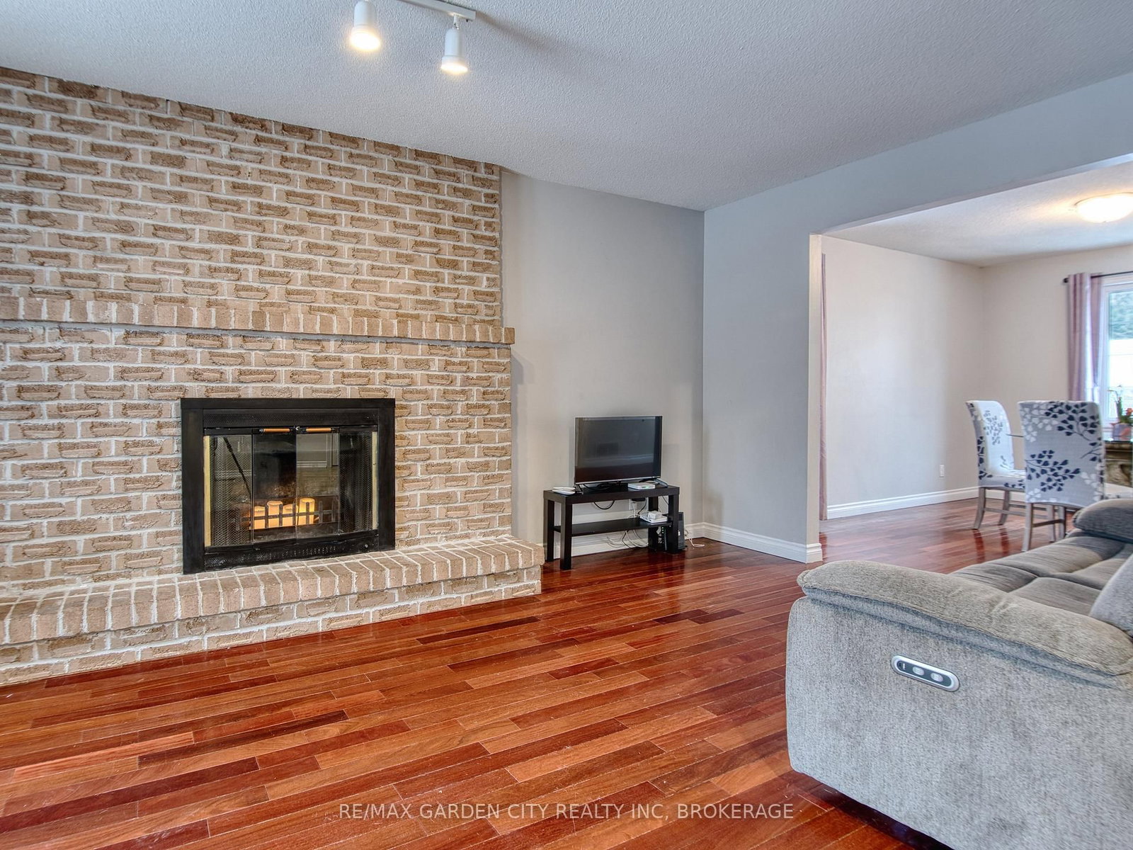 Detached House for sale at 51 Huntington Lane, St. Catharines, Ontario, L2S 3R5 - Grapeview - MLS: X12792640