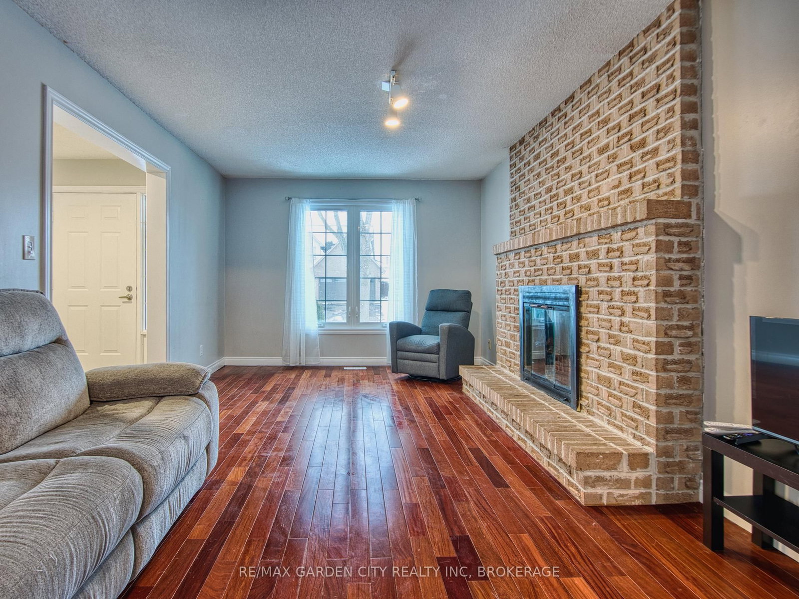 Detached House for sale at 51 Huntington Lane, St. Catharines, Ontario, L2S 3R5 - Grapeview - MLS: X12792640