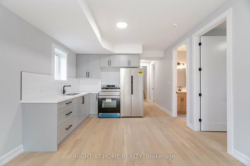 7934 Woodbine St, Niagara Falls, L2H 1C6 | Image 3