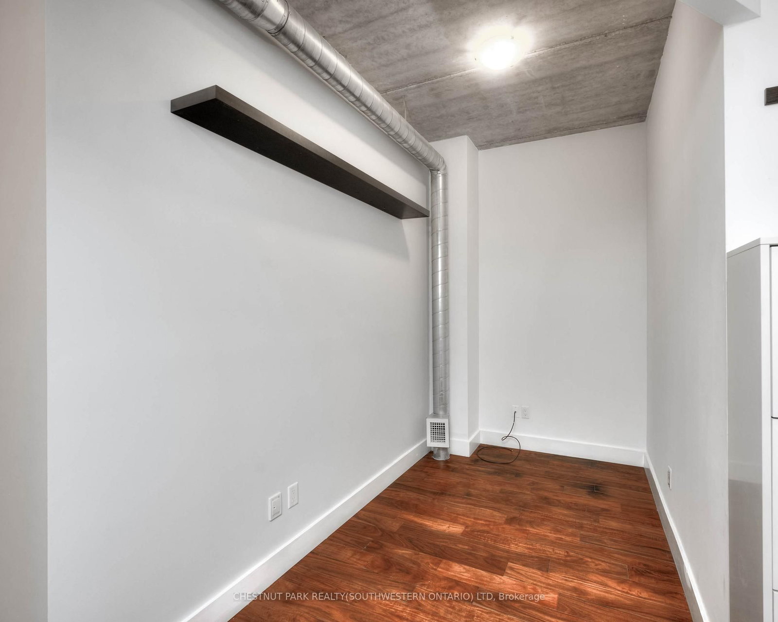 15 Devitt Avenue S, Unit 103 - Photo 6