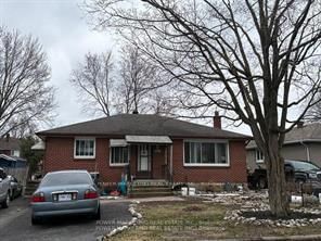 320 Fullerton Ave, Ottawa, K1K 1K3 | Image 2