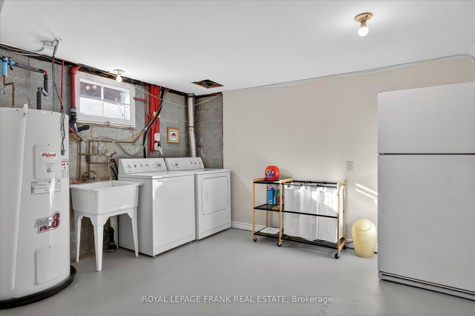 Detached House for sale at 797 Valleyview Drive, Peterborough, Ontario, K9J 6P9 - Monaghan Ward 2 - MLS: X12793310