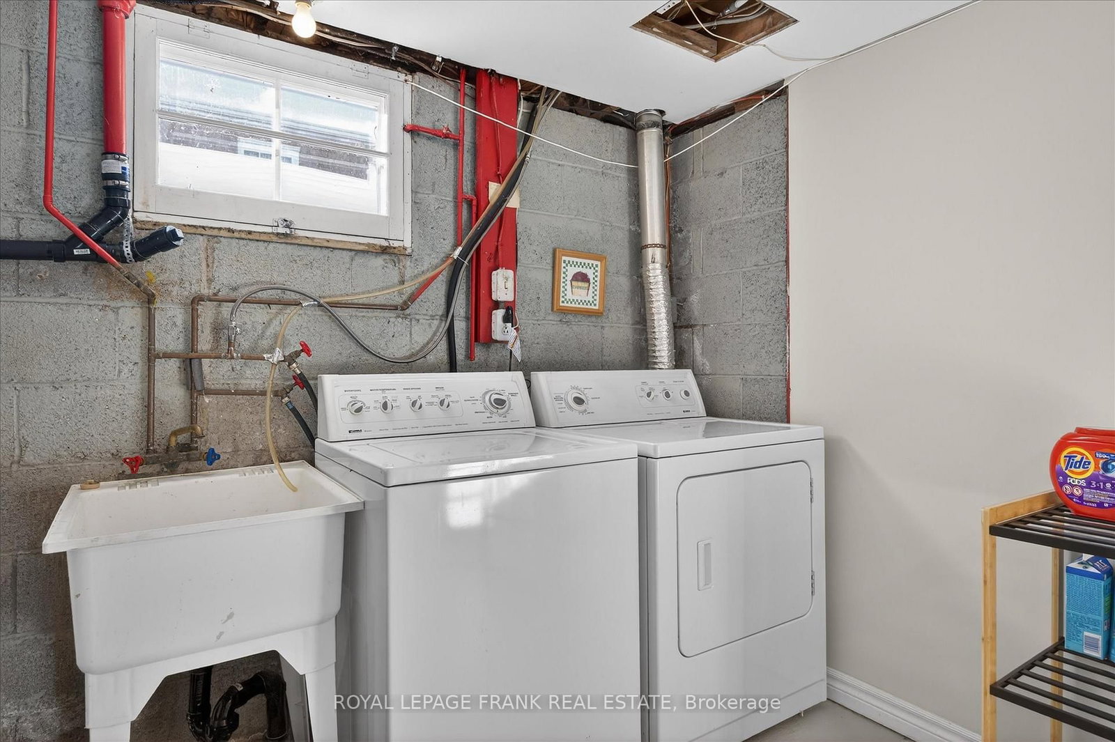 Detached House for sale at 797 Valleyview Drive, Peterborough, Ontario, K9J 6P9 - Monaghan Ward 2 - MLS: X12793310